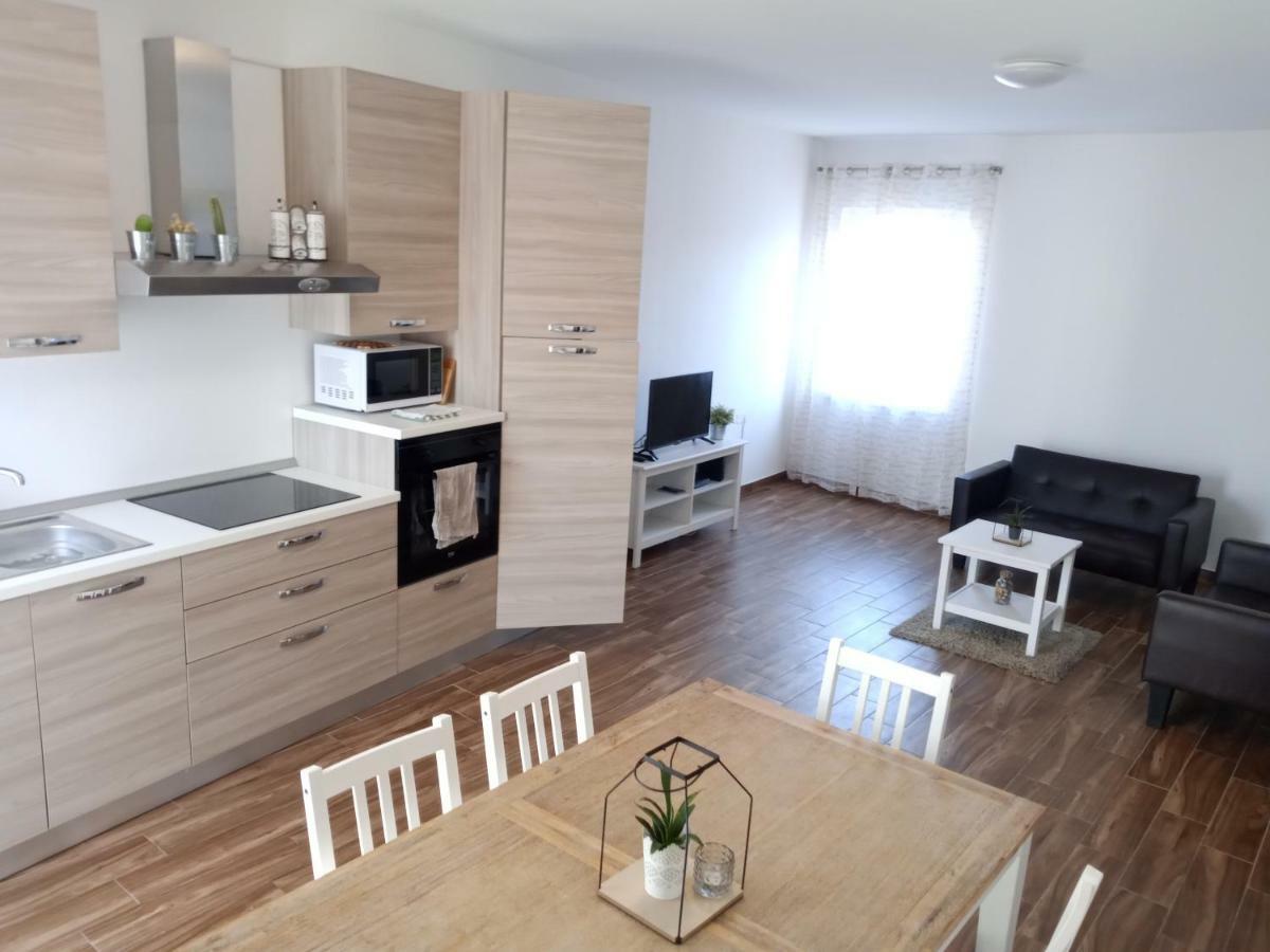 Rosemary Apartment Копер Екстериор снимка